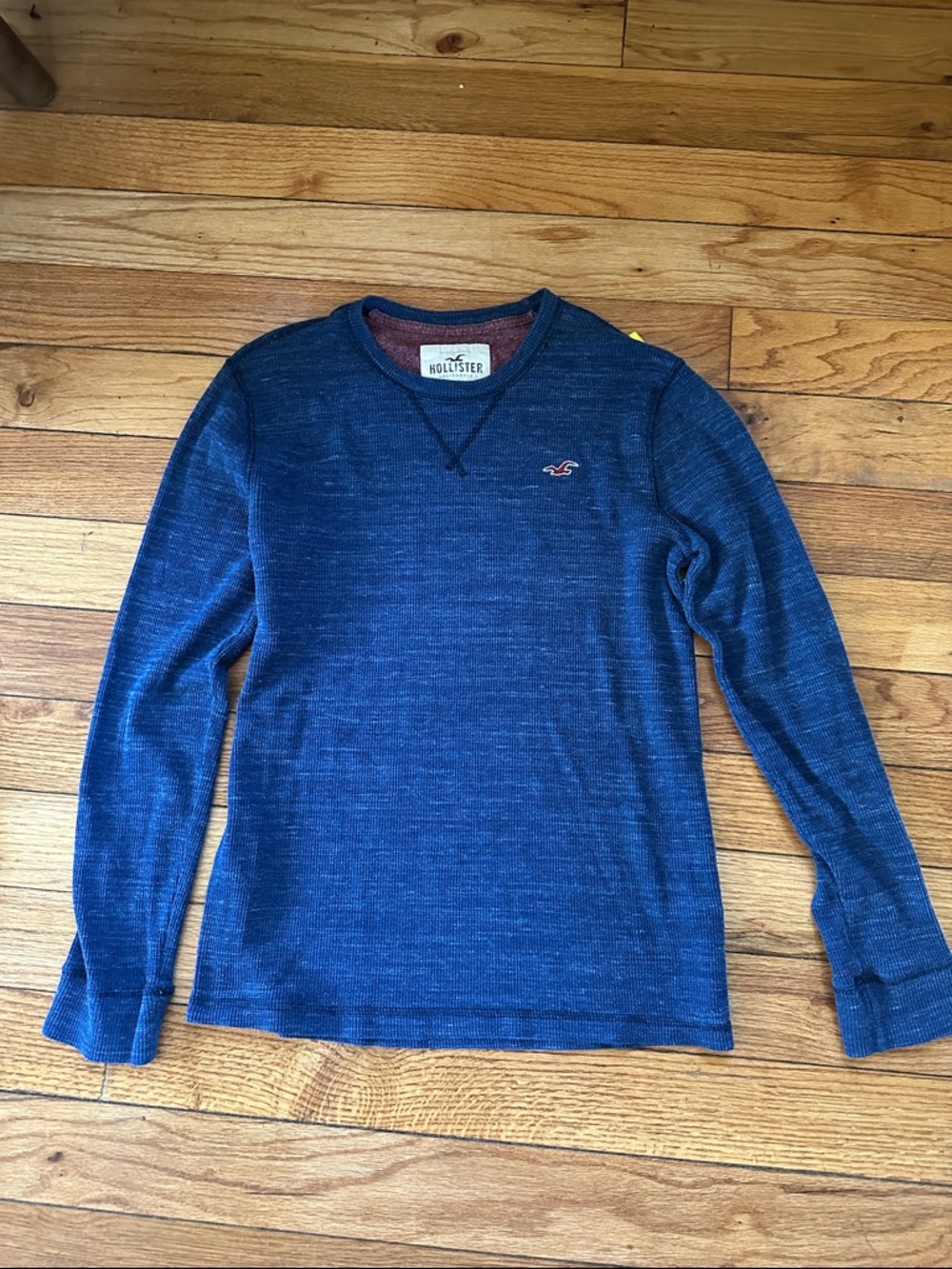 Hollister Men's Heathered Navy Blue Crew Sweater